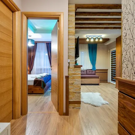 Magnifica Lux Gondola *