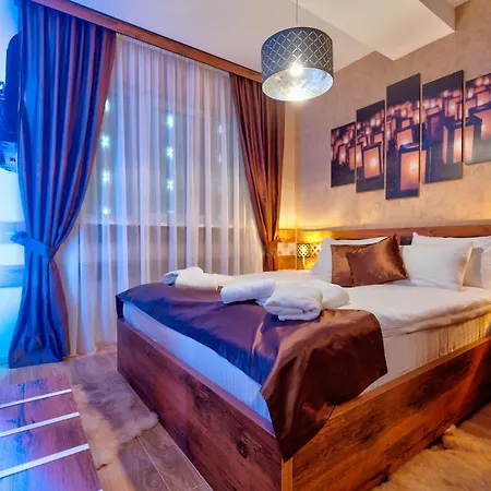 Magnifica Lux Gondola *